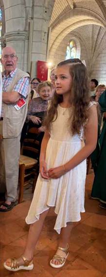 Dimanche 21 juin � 1�re Communion de Pauline accompagn�e par Odile Canon